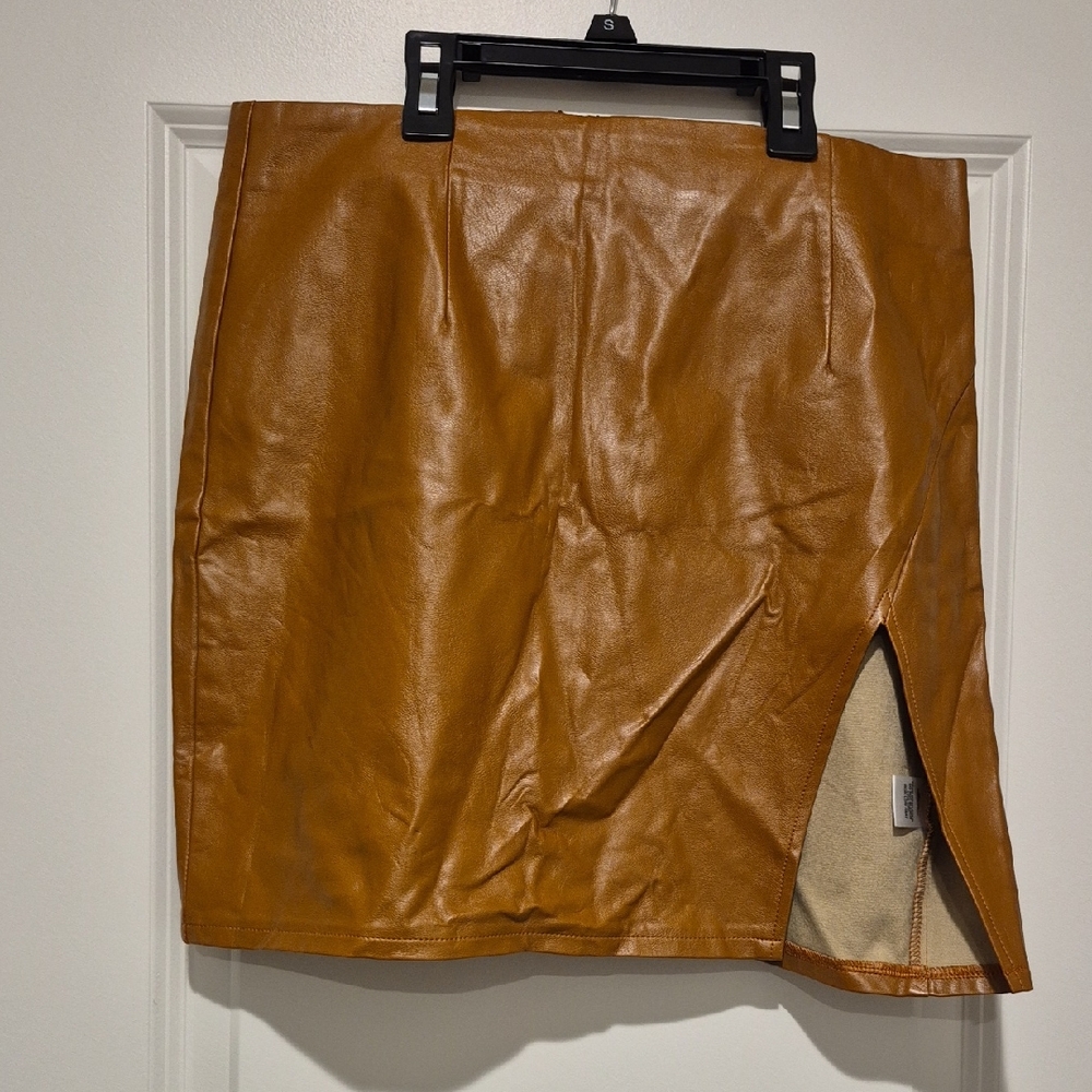 Lulus Brown Leather Skirt (M)